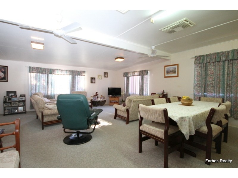 128 Edward Street, Dalby QLD 4405