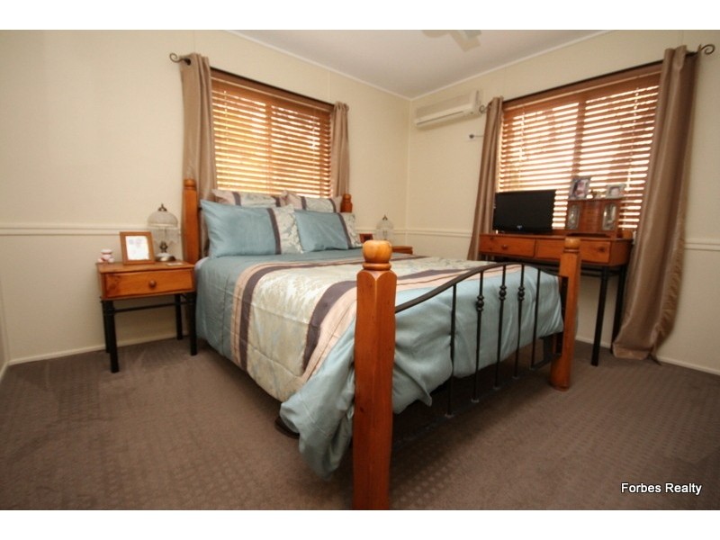 81 Wood Street, Dalby QLD 4405