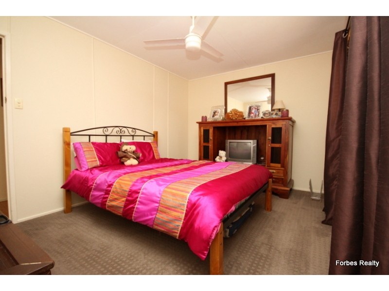 81 Wood Street, Dalby QLD 4405