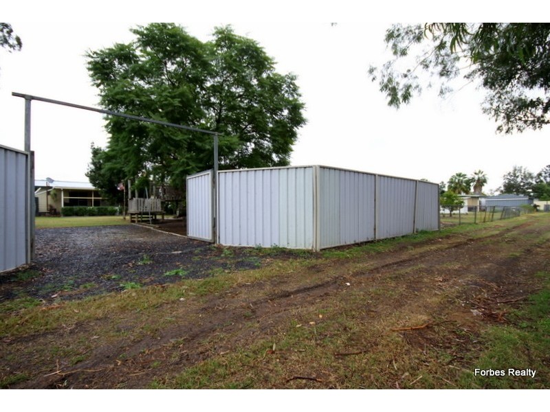 81 Wood Street, Dalby QLD 4405