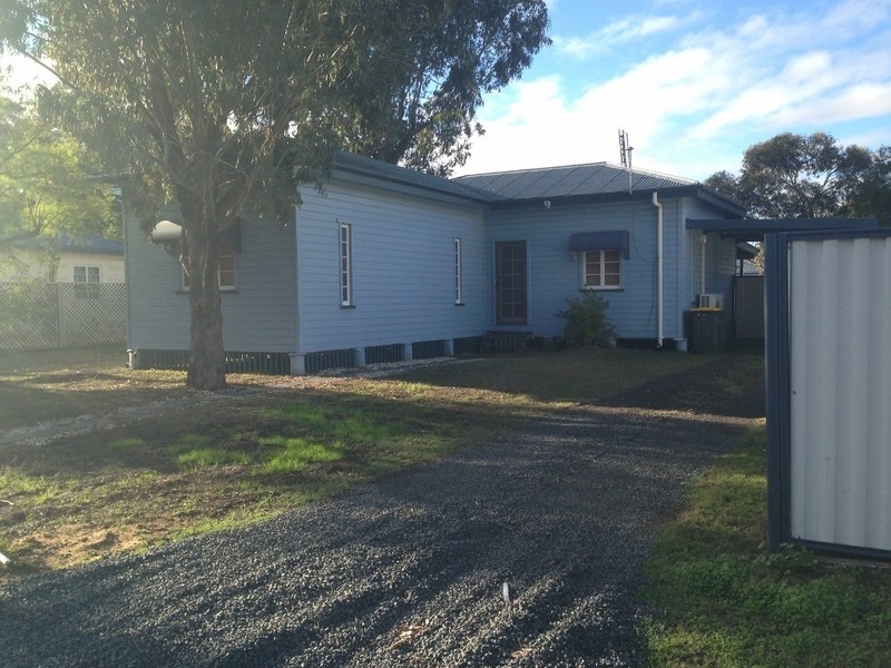 11 Wooburn Street, Dalby QLD 4405
