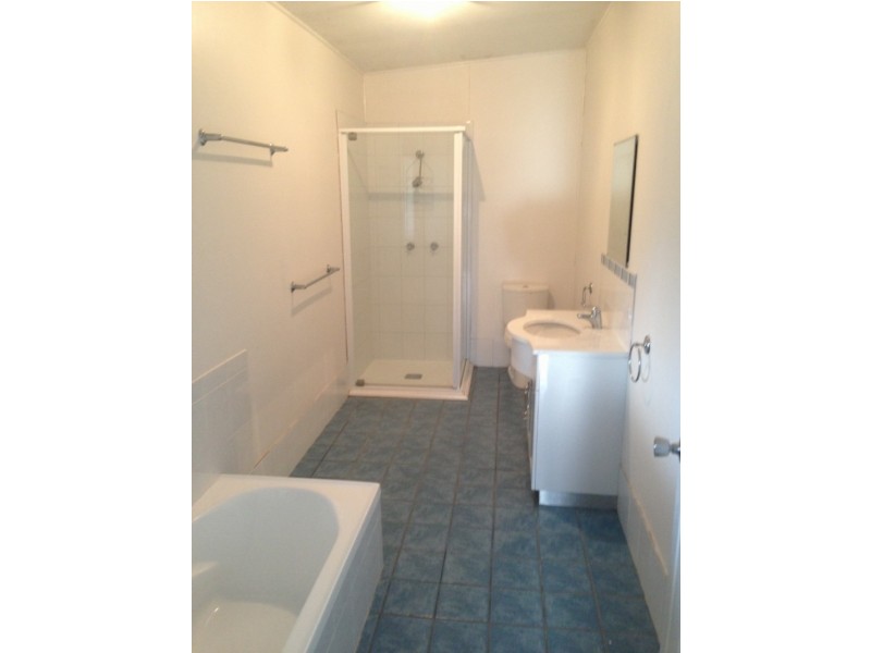 11 Wooburn Street, Dalby QLD 4405