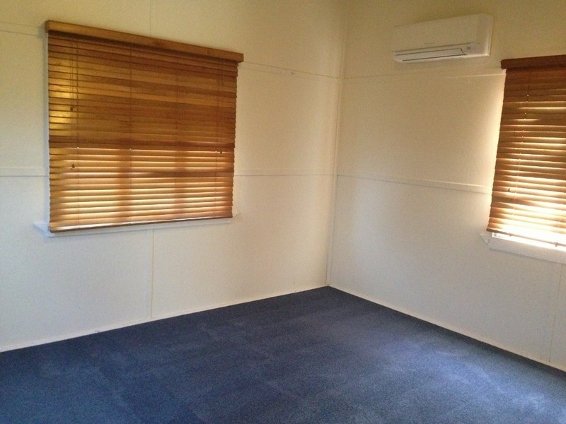 11 Wooburn Street, Dalby QLD 4405