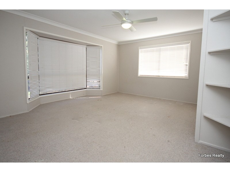 27 College Crescent, Dalby QLD 4405