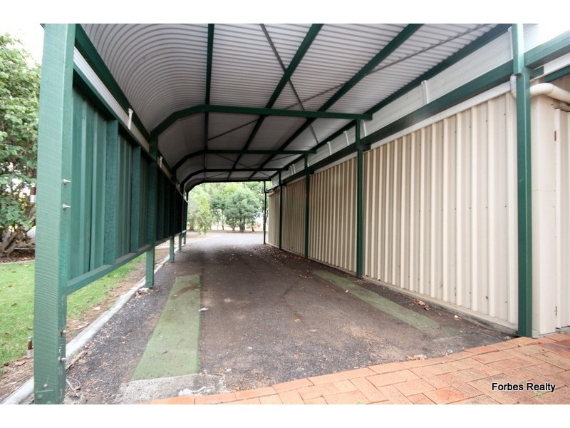 27 College Crescent, Dalby QLD 4405