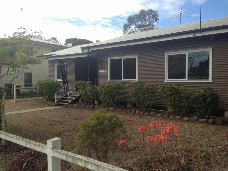 21 Coutts St, Dalby QLD 4405