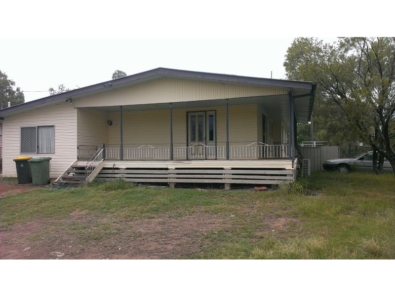 17  Alfred St, Dalby QLD 4405