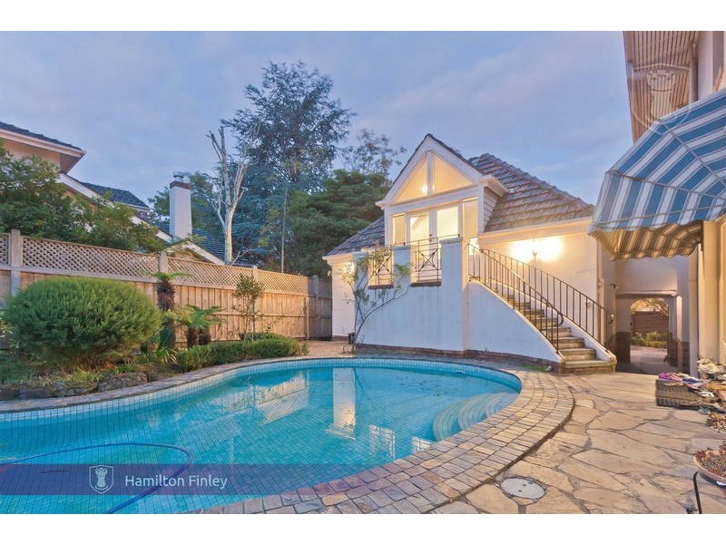 35 Balwyn Road, Canterbury VIC 3126