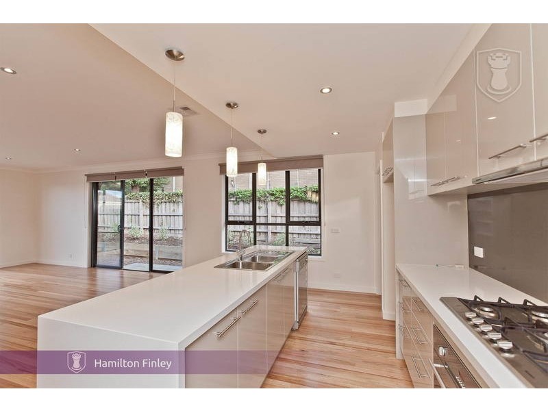 3/7 Johnston Street, Burwood VIC 3125