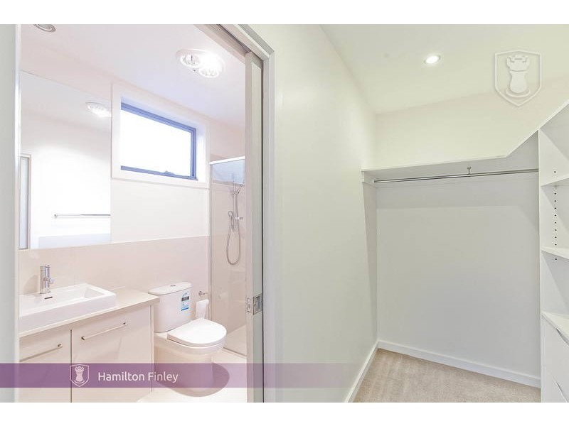 2/7 Johnston Street, Burwood VIC 3125