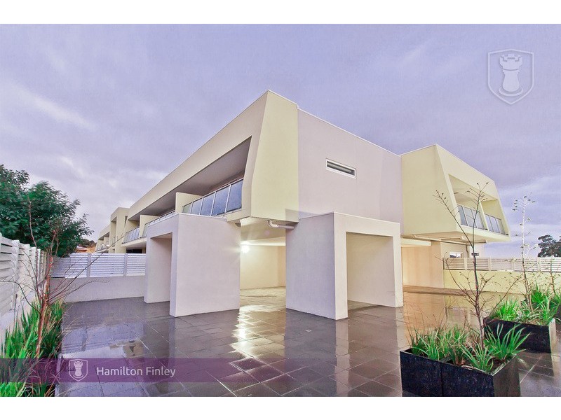 22/798 Elgar Road, Doncaster VIC 3108