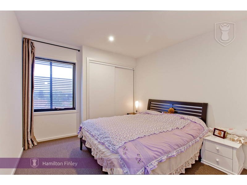 13 Burn Nar Look Drive, Burwood VIC 3125