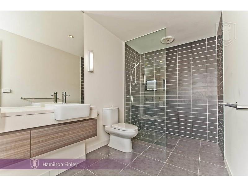 13 Burn Nar Look Drive, Burwood VIC 3125