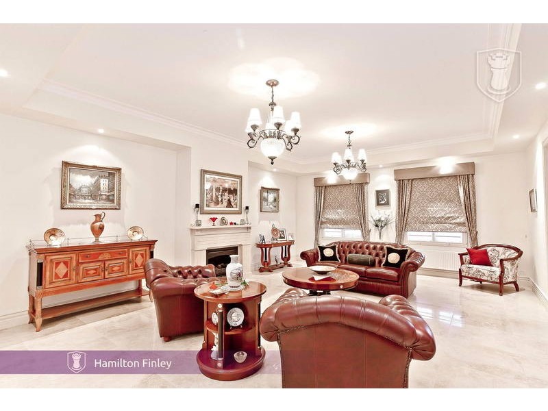 88 Woodhouse Grove, Box Hill VIC 3128