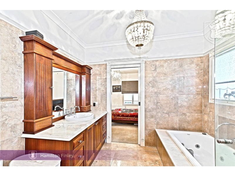 88 Woodhouse Grove, Box Hill VIC 3128