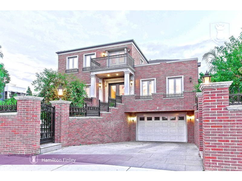 88 Woodhouse Grove, Box Hill VIC 3128