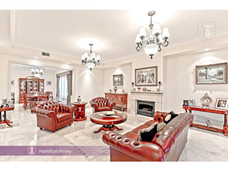 88 Woodhouse Grove, Box Hill VIC 3128