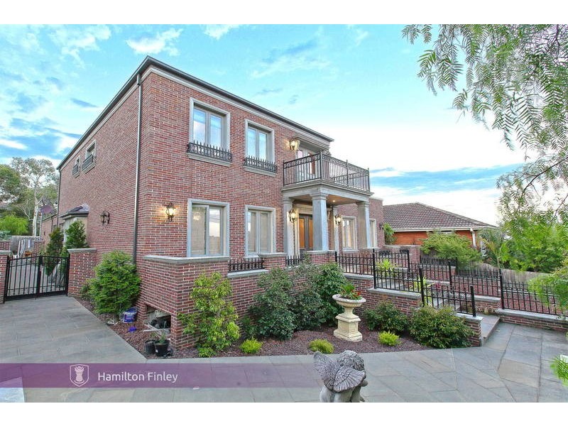 88 Woodhouse Grove, Box Hill VIC 3128