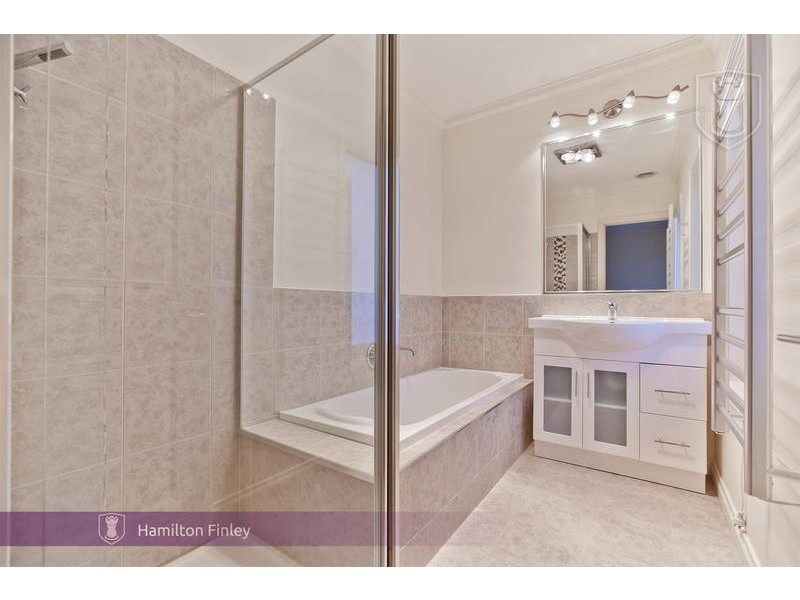 2/42 Box Hill Crescent, Mont Albert North VIC 3129