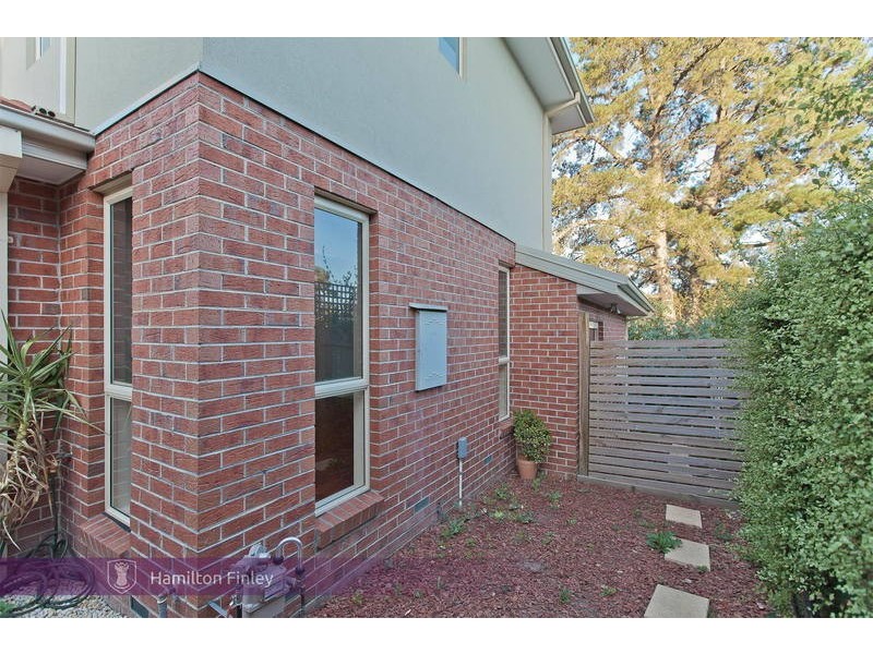 2/42 Box Hill Crescent, Mont Albert North VIC 3129