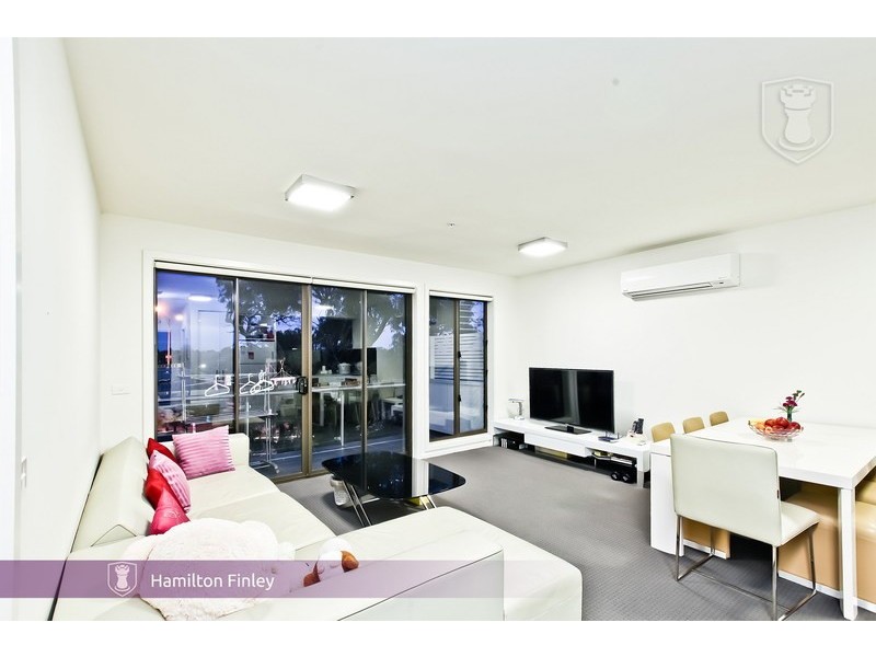 8 Yarra Bing Crescent, Burwood VIC 3125