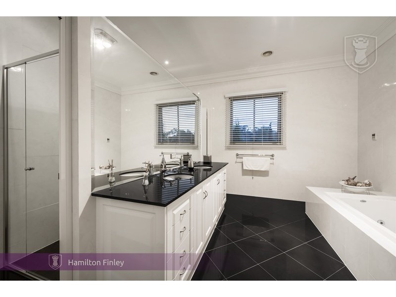 1 Harcourt Place, Lower Plenty VIC 3093