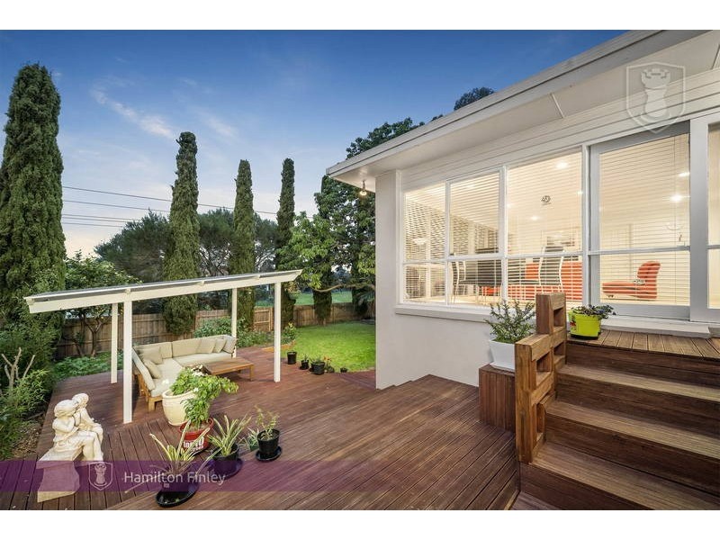 18 Rubicon Crescent, Doncaster VIC 3108