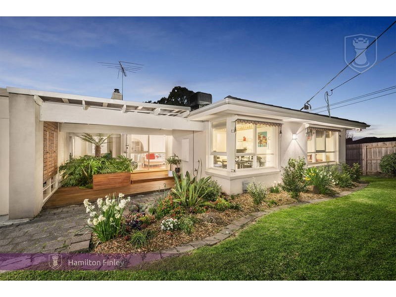 18 Rubicon Crescent, Doncaster VIC 3108