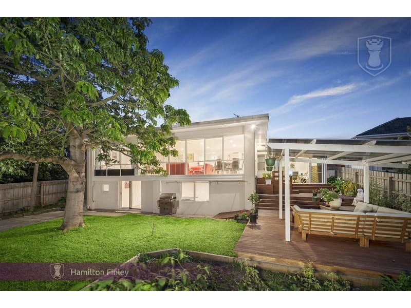 18 Rubicon Crescent, Doncaster VIC 3108