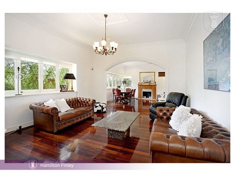 110 Warrigal Road, Camberwell VIC 3124