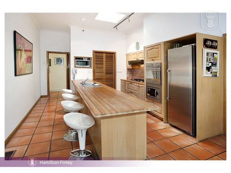 110 Warrigal Road, Camberwell VIC 3124
