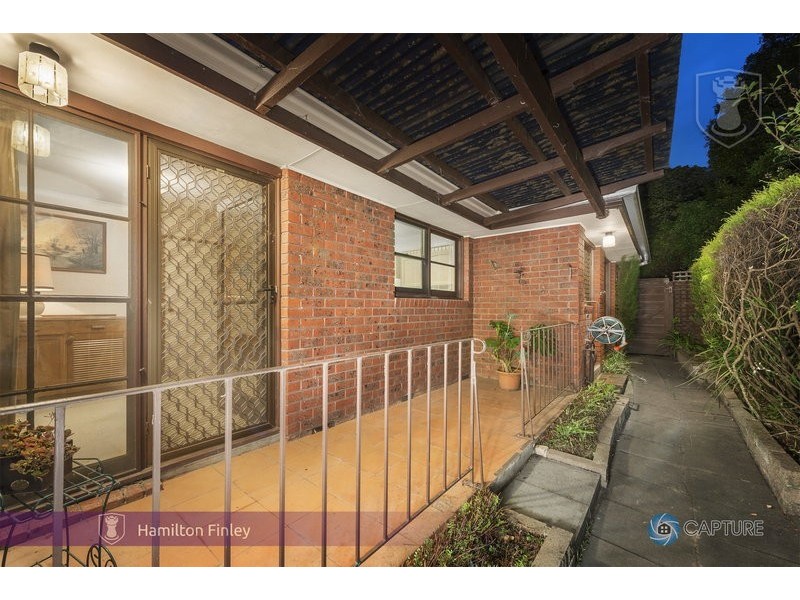 2/22 Middleborough Road, Burwood East VIC 3151