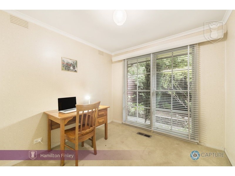 2/22 Middleborough Road, Burwood East VIC 3151