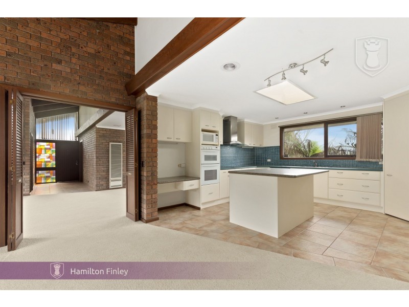 13 Clancys Lane, Doncaster VIC 3108