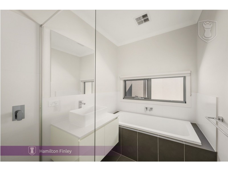 4 Charlottes Way, Forest Hill VIC 3131