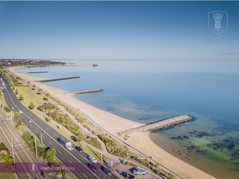 13 South Road, Brighton VIC 3186