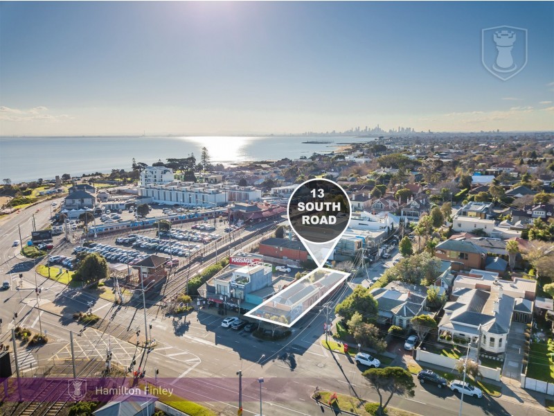 13 South Road, Brighton VIC 3186