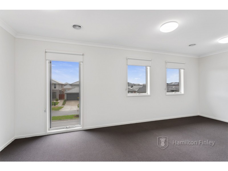 17 Newport Avenue, Williams Landing VIC 3027