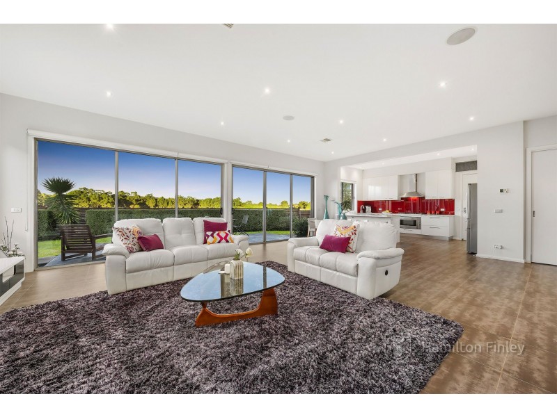 20 Royal Oak Court, Mulgrave VIC 3170