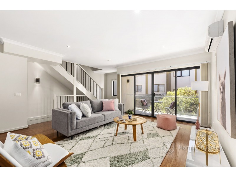 12/19 Hughes Street, Burwood VIC 3125