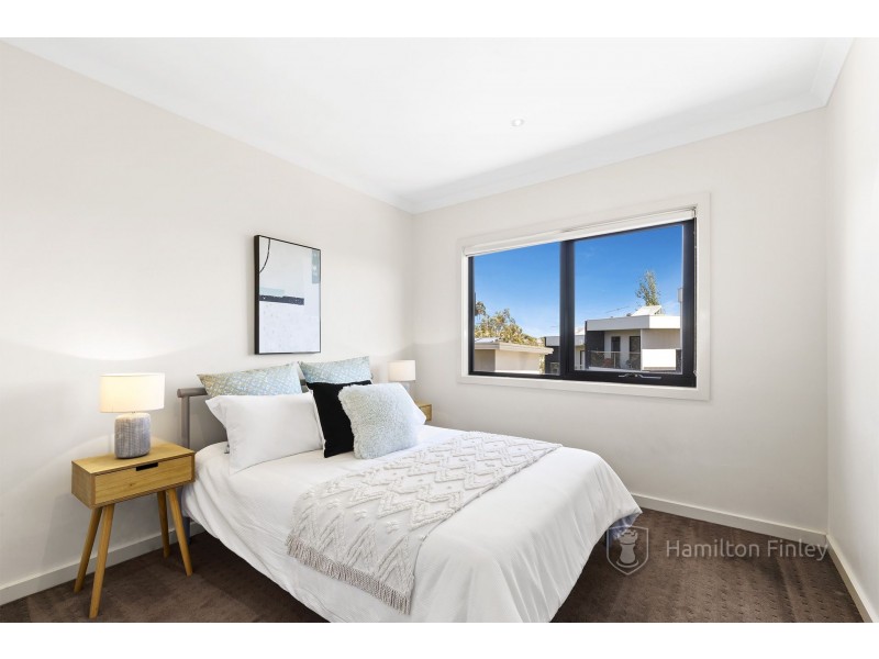 12/19 Hughes Street, Burwood VIC 3125