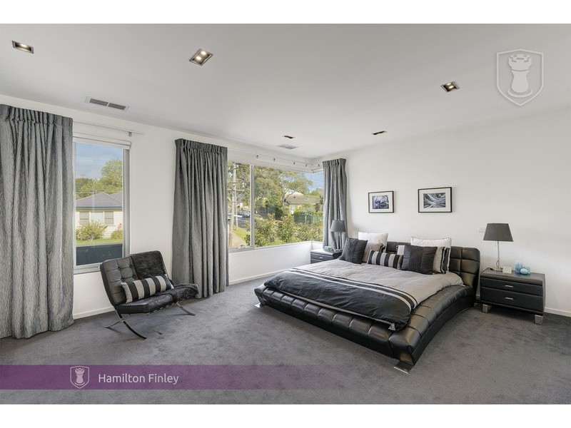 51 Woodhouse Grove, Box Hill North VIC 3129