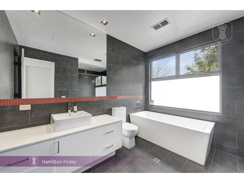 51 Woodhouse Grove, Box Hill North VIC 3129