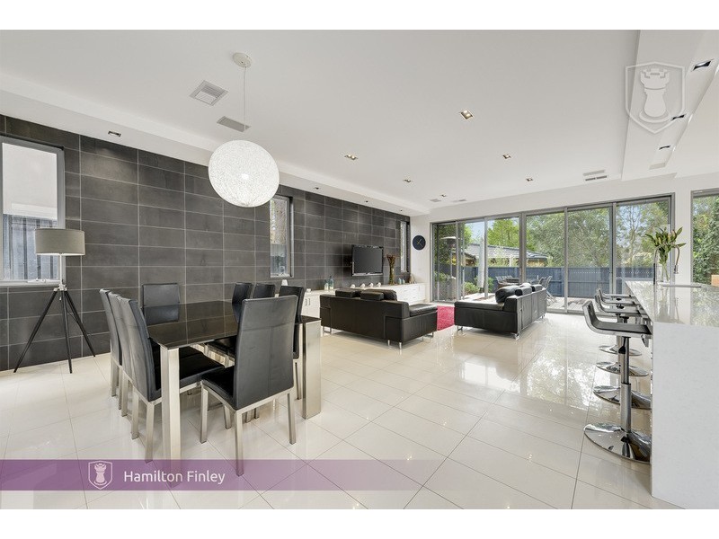 51 Woodhouse Grove, Box Hill North VIC 3129