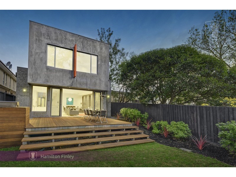 51 Woodhouse Grove, Box Hill North VIC 3129