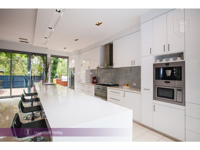 51 Woodhouse Grove, Box Hill North VIC 3129