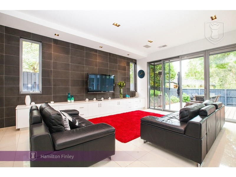 51 Woodhouse Grove, Box Hill North VIC 3129