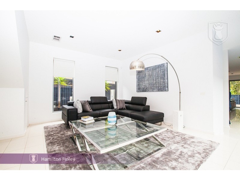 51 Woodhouse Grove, Box Hill North VIC 3129