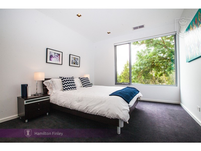 51 Woodhouse Grove, Box Hill North VIC 3129