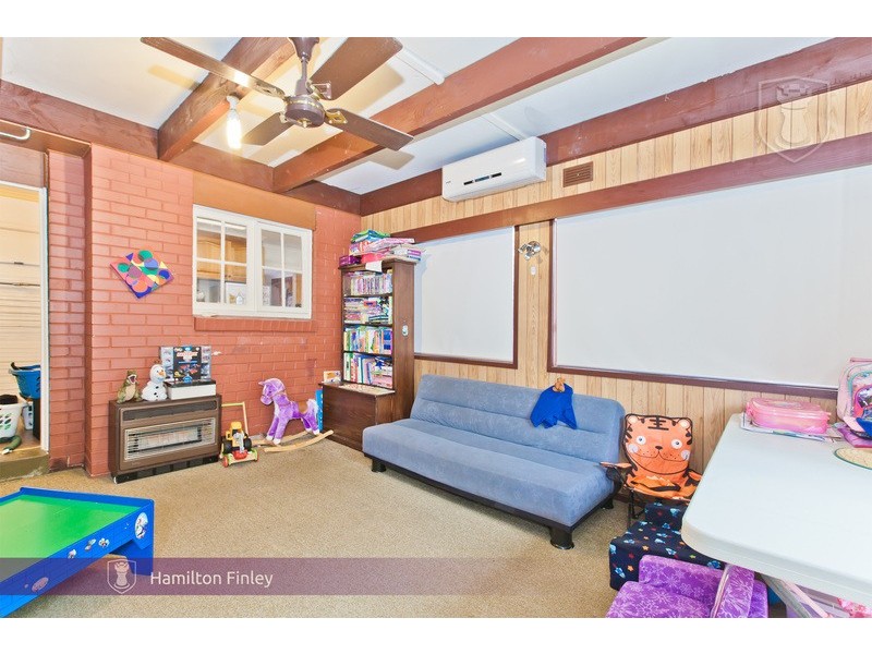 3 Anne Road, Knoxfield VIC 3180